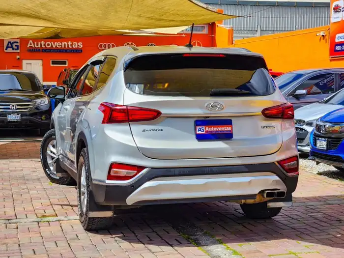 2019 Hyundai Santa Fe — 4