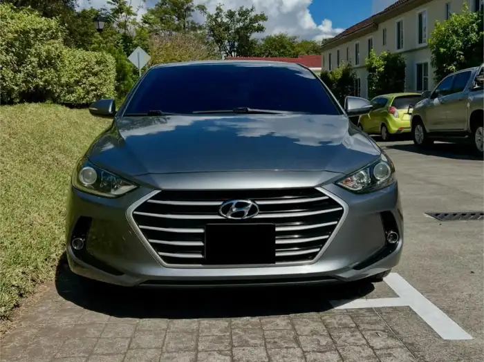 2017 Hyundai Elantra — 3