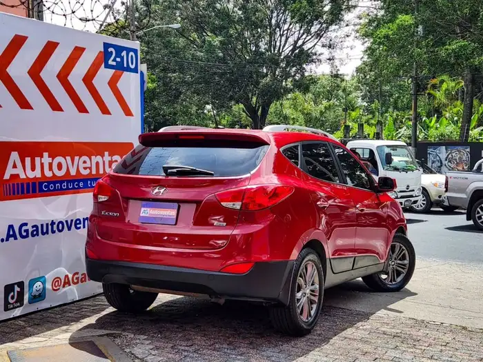 2014 Hyundai Tucson — 4