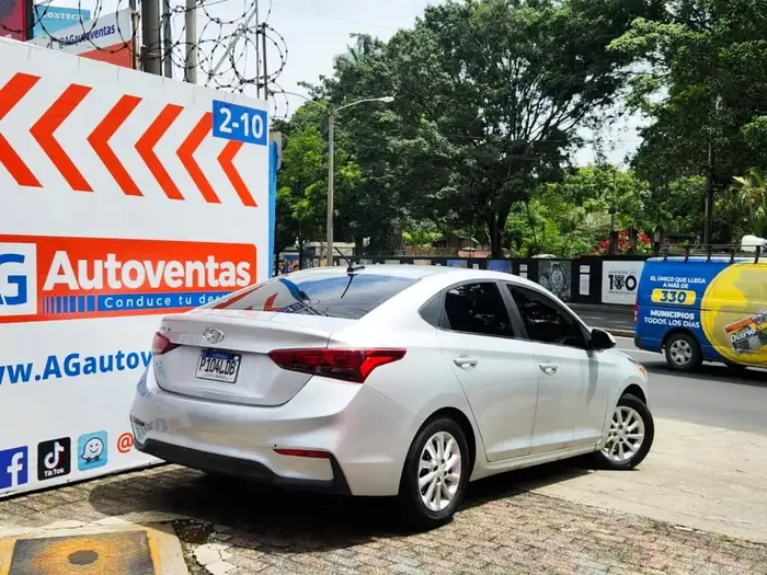 2020 Hyundai Accent — 4