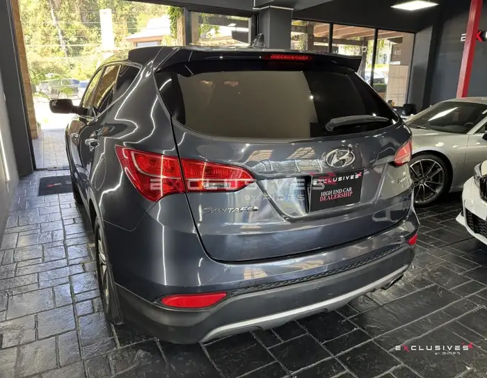 2016 Hyundai Santa Fe — 4