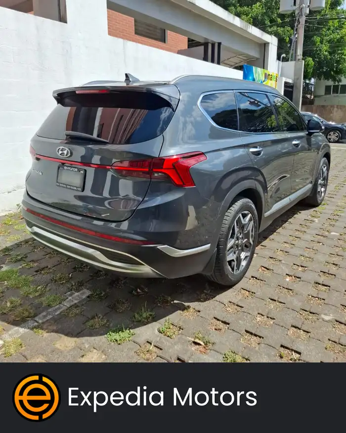 2022 Hyundai Santa Fe — 2