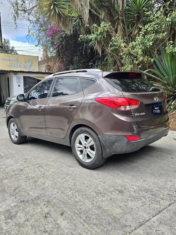 2015 Hyundai Tucson — 2