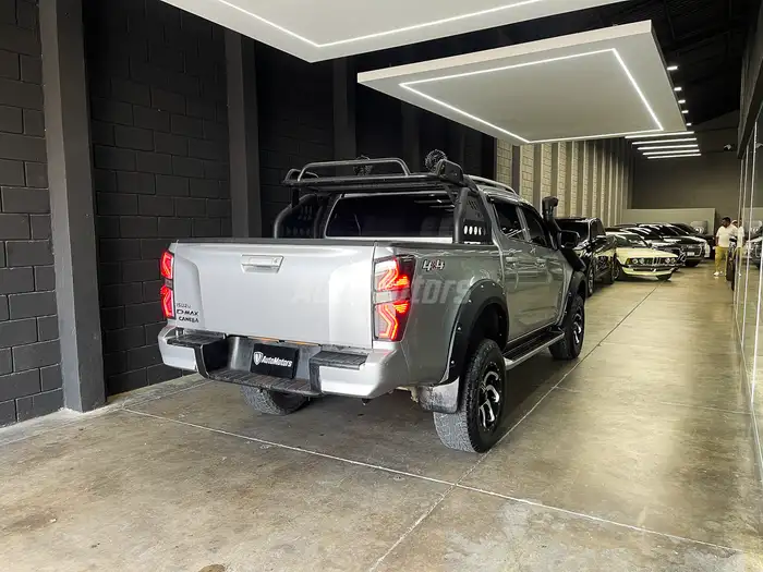 2022 Isuzu Dmax — 2