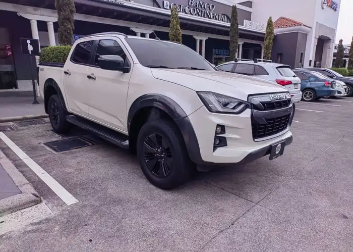 2024 Isuzu Dmax — 3