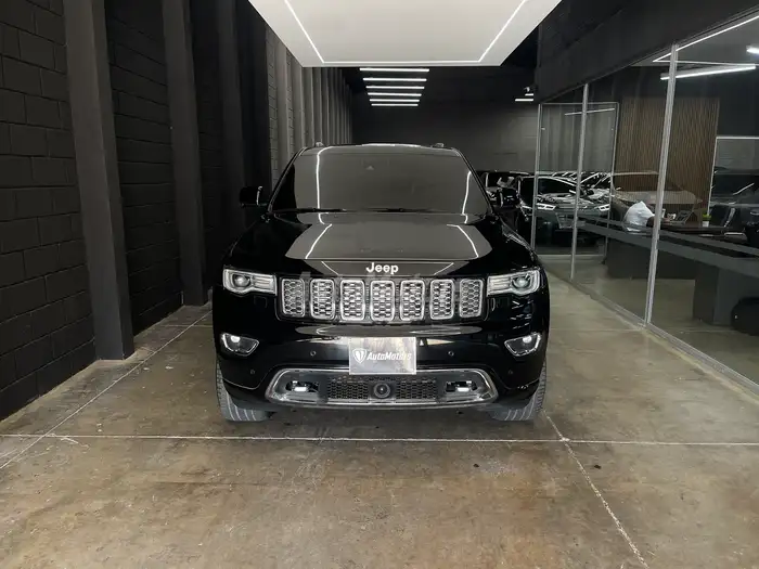 2017 Jeep GRAND CHEROKEE — 3