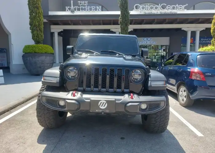 2021 Jeep GLADIATOR — 2