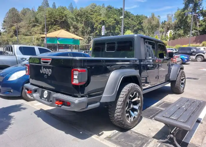 2021 Jeep GLADIATOR — 4