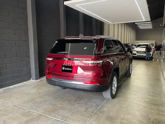 2022 Jeep GRAND CHEROKEE — 2
