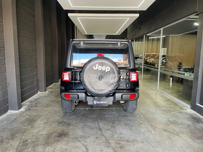 2023 Jeep WRANGLER — 4