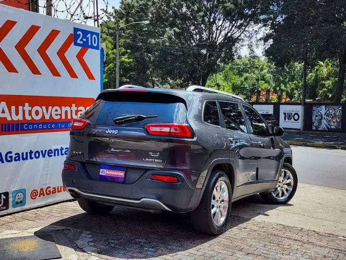 2015 Jeep CHEROKEE — 4