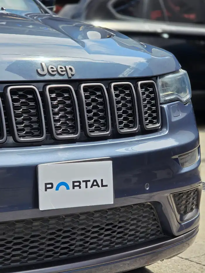 2020 Jeep GRAND CHEROKEE — 3