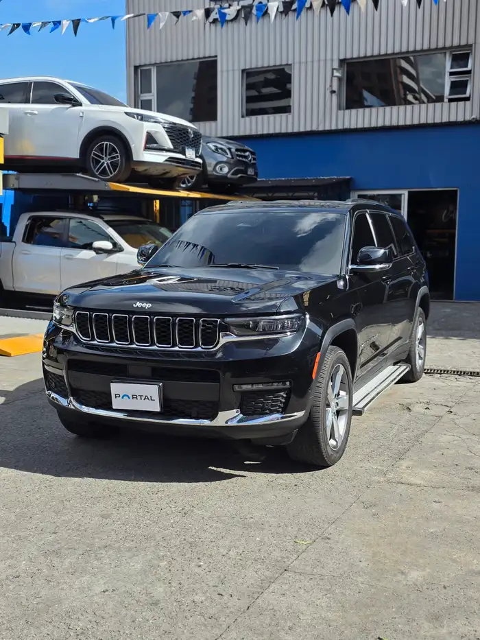 2022 Jeep GRAND CHEROKEE — 2
