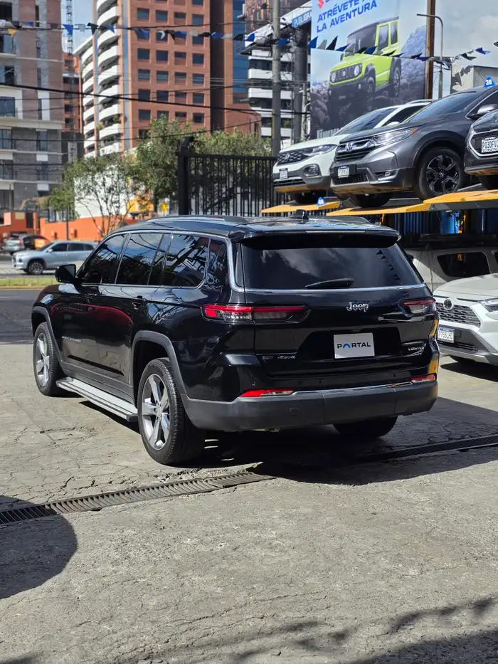 2022 Jeep GRAND CHEROKEE — 4