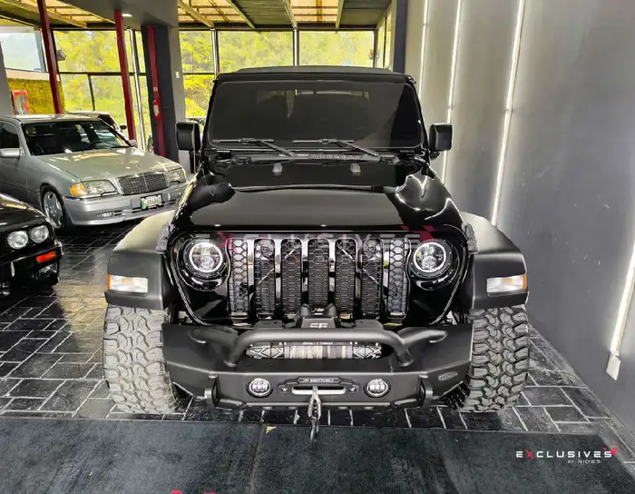 2020 Jeep GLADIATOR — 2