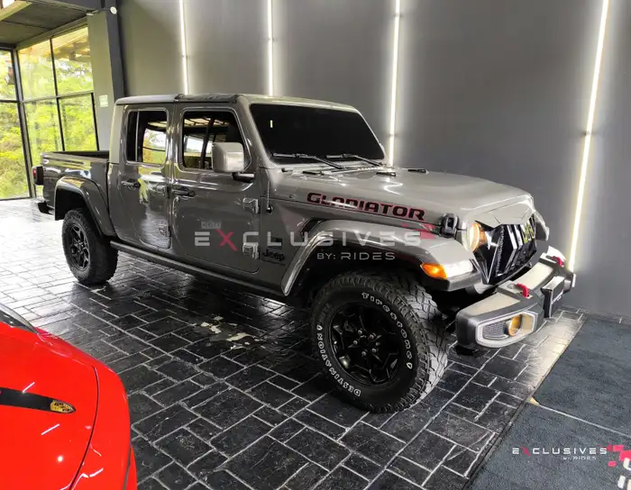 2021 Jeep GLADIATOR — 1