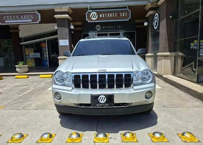 2005 Jeep GRAND CHEROKEE — 2