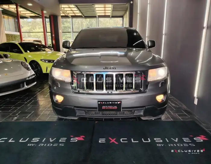 2012 Jeep GRAND CHEROKEE — 2
