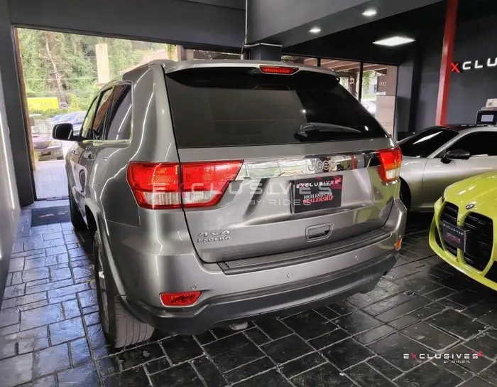 2012 Jeep GRAND CHEROKEE — 4