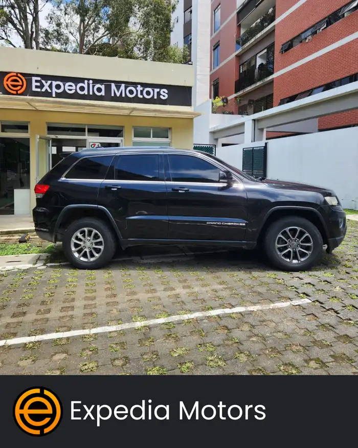 2014 Jeep GRAND CHEROKEE — 3