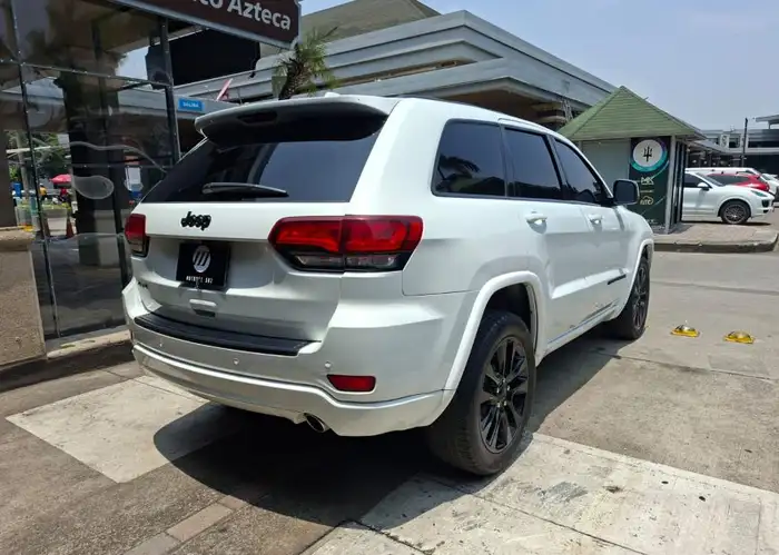 2020 Jeep GRAND CHEROKEE — 4
