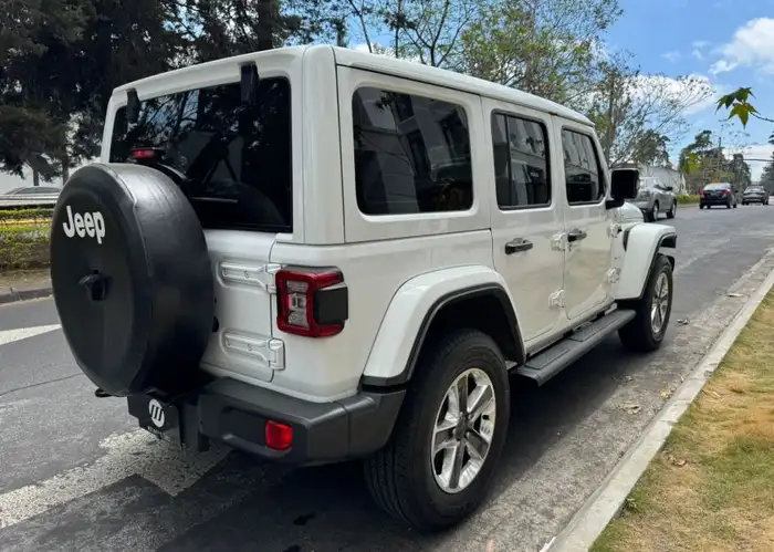 2022 Jeep WRANGLER — 4