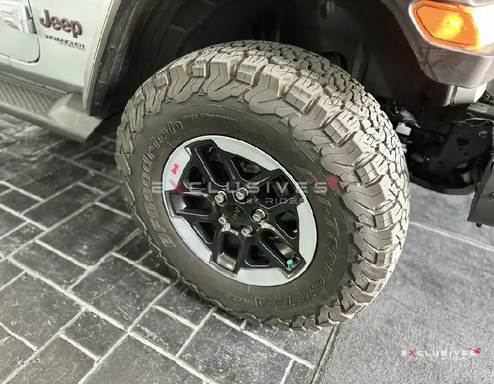 2022 Jeep WRANGLER — 4