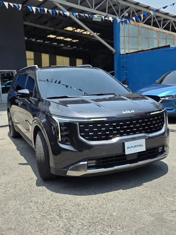 2025 Kia Carnival — 2