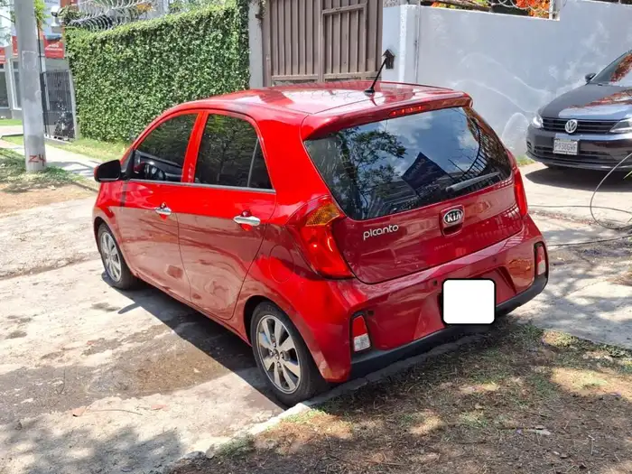 2017 Kia Picanto — 2