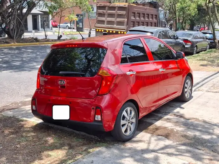 2017 Kia Picanto — 4