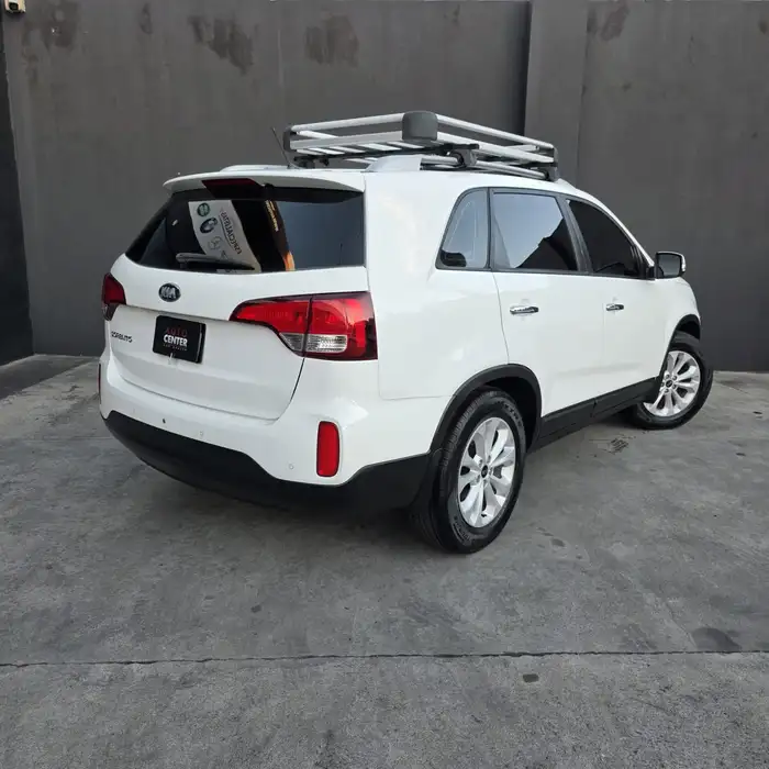 2013 Kia Sorento — 4