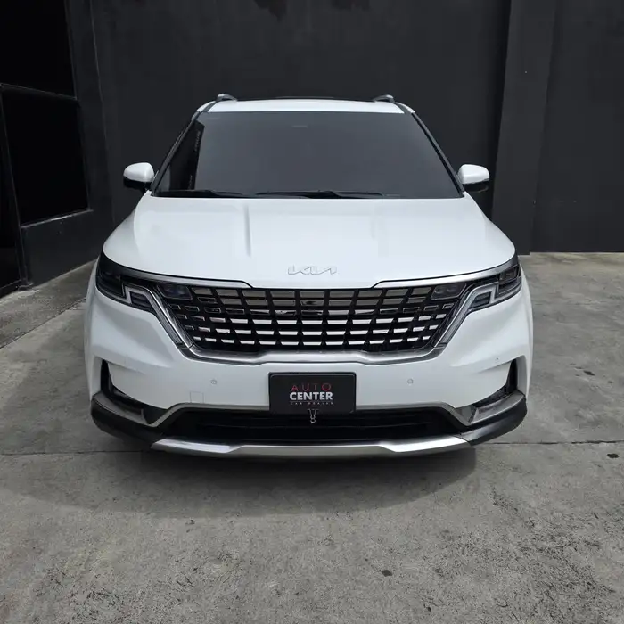 2023 Kia Carnival — 2