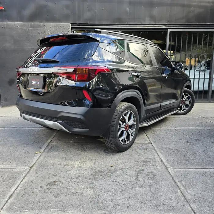 2023 Kia Seltos — 4