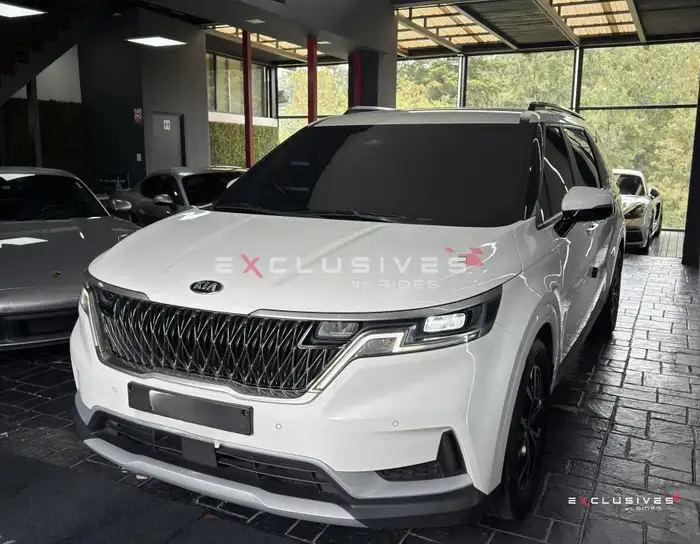 2021 Kia Carnival — 3