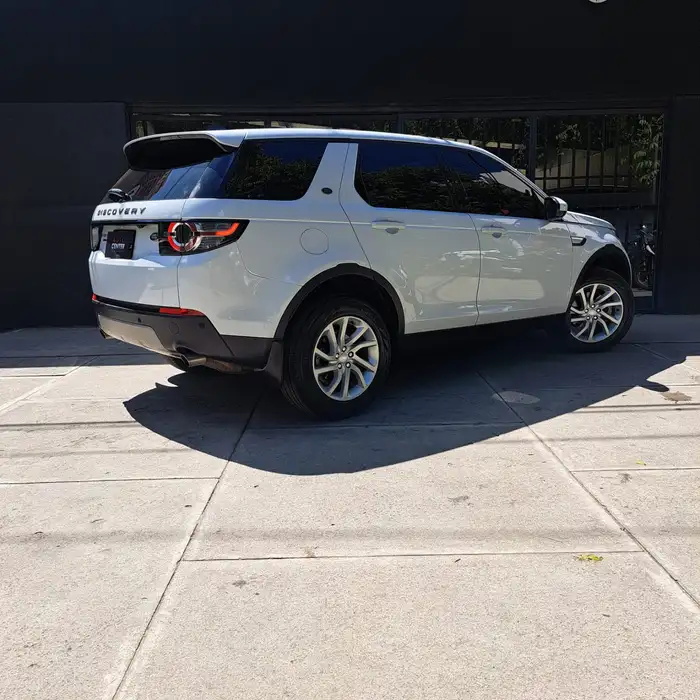 2017 Land Rover CL — 4