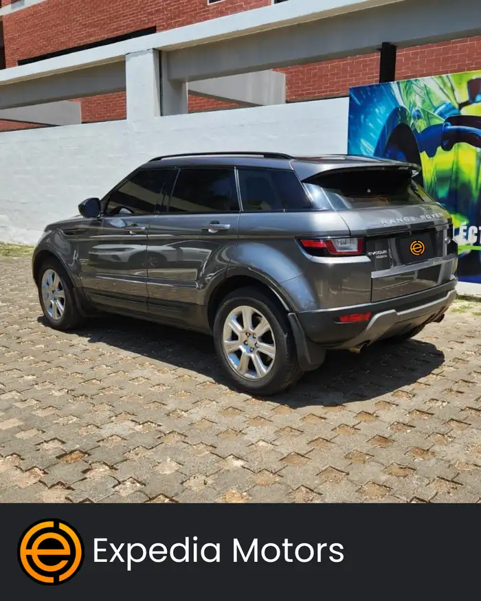 2017 Land Rover RANGE ROVER — 3