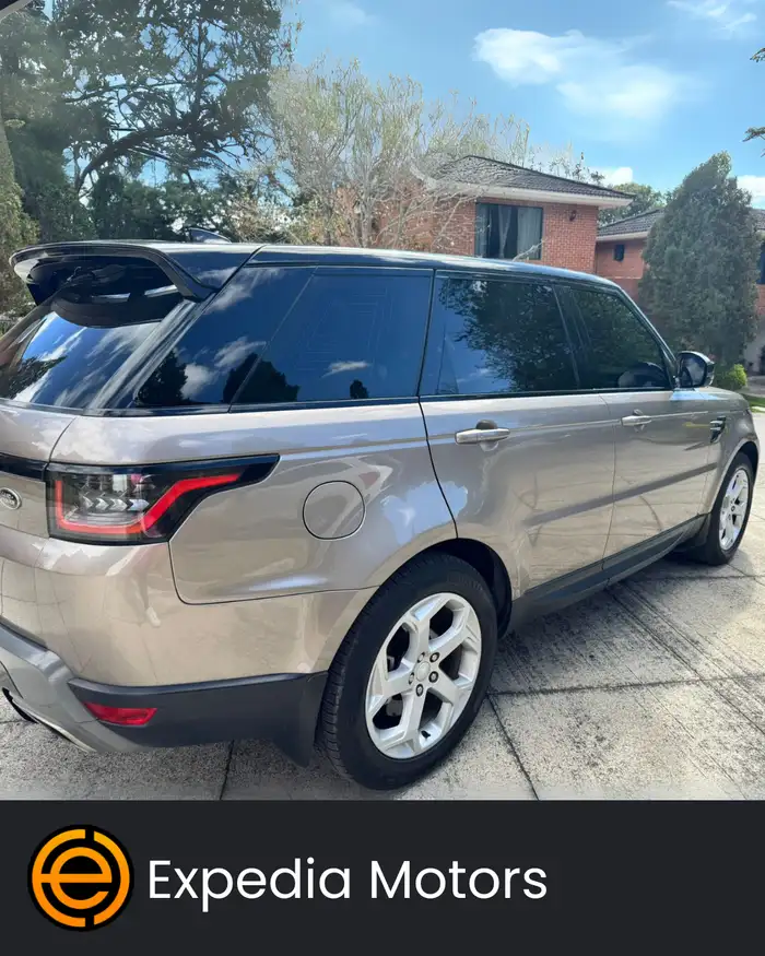 2021 Land Rover RANGE ROVER — 4