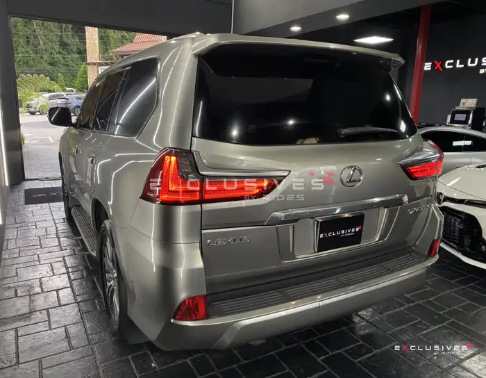 2020 Lexus LX — 4