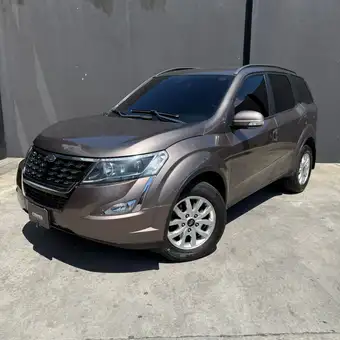 2020 Mahindra XUV