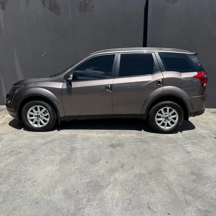 2020 Mahindra XUV — 3