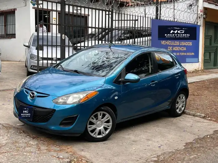 2011 Mazda 2 — 4
