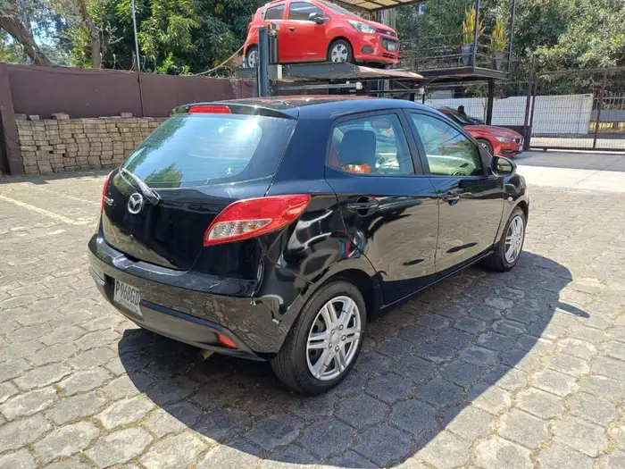 2013 Mazda 2 — 3