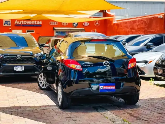 2013 Mazda 2 — 4