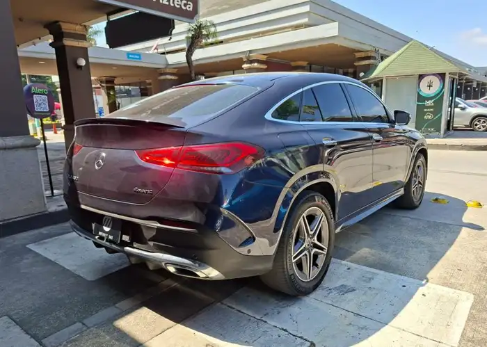 2021 Mercedes-Benz GLE — 4