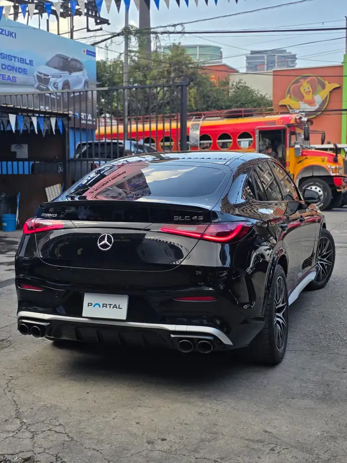 2024 Mercedes-Benz GLC — 4