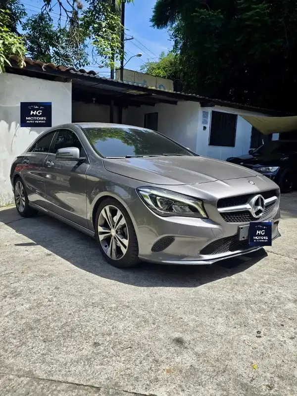 2017 Mercedes-Benz CLA200 — 1