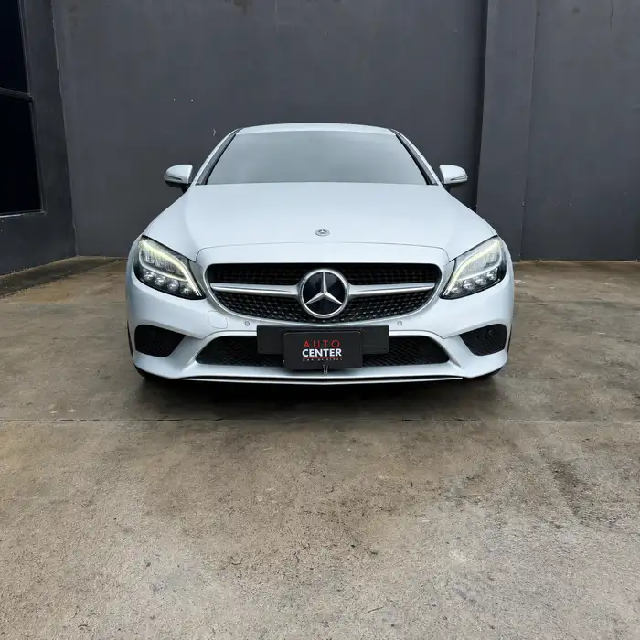 2019 Mercedes-Benz C200 — 2