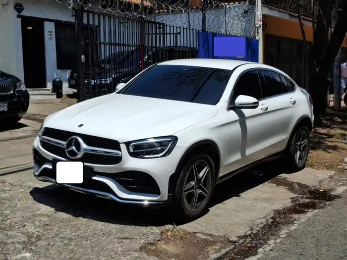 2021 Mercedes-Benz GLC 200 — 3
