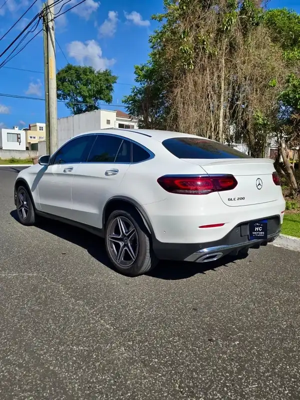 2022 Mercedes-Benz GLC 200 — 2