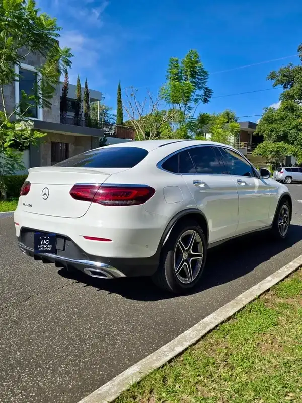 2022 Mercedes-Benz GLC 200 — 4